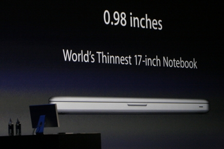 　これまでのMacBook Proで最も薄い製品だという。