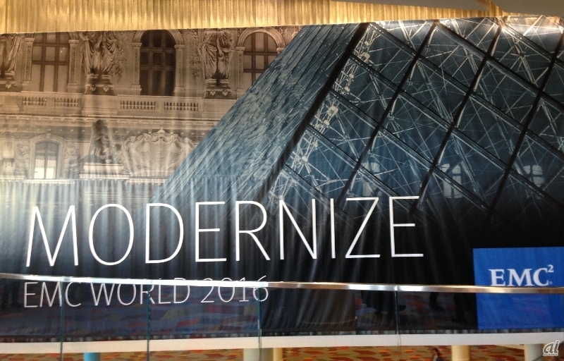 EMC World 2016のテーマは「MODERNIZE」。現行のデータセンターを最新技術でモダナイズし、ビジネス全体を最適化する意味合いが込められている。ちなみに3日間の基調講演のタイトルは「Modernizing The Industry」「Modernize Your Data Center」「Modernize Your Business」だった