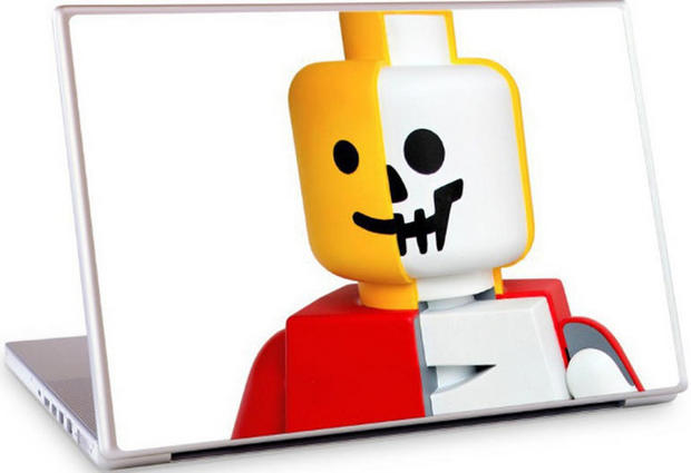 
LEGOミニフィギュアの中身は

　LEGOミニフィギュアの骨格が分かるこのステッカーは、とにかくクールだ。
