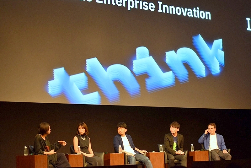 左から落合氏、池澤氏、ミクシィの村瀬氏、SOMPOシステムズの西野氏、IBMのマルコ・スカルツァネッラ氏