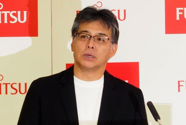 経営方針を発表する富士通 代表取締役社長の時田隆仁氏