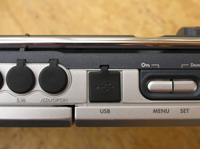 MD�v���[���[�Ȃ̂�USB���t���Ă���I