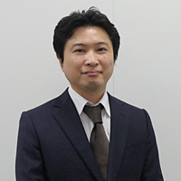 藤崎 卓哉 氏