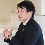 榎本 凌 氏
