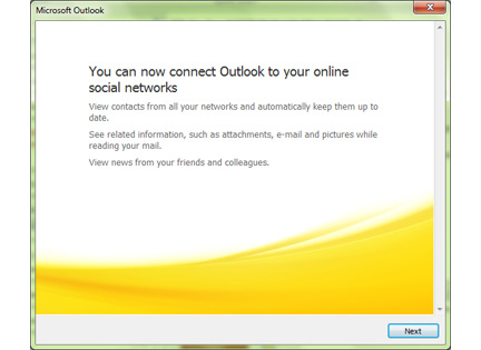 Outlook 2010のSocial Connectorは現在、ExchangeとローカルのSharePointインストールでのやりとりにのみ対応する。Microsoftによれば、ソフトウェア開発キット（SDK）が提供され、これを利用したほかのソーシャルネットワークへのリンクが可能になるそうだ。