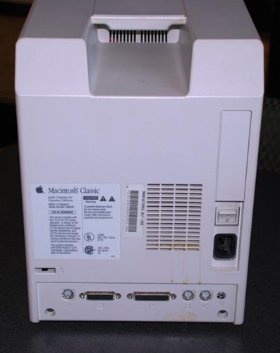 　このApple Mac Classicは1990年7月製造だ。