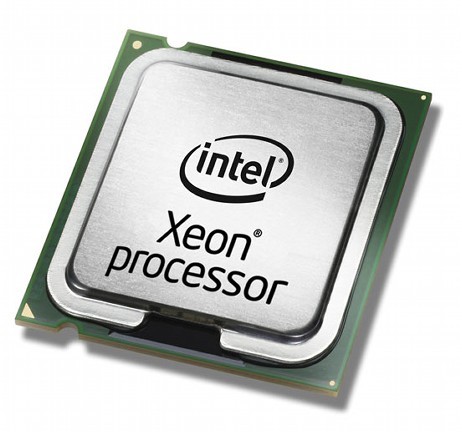 　Intelは米国時間12月11日、4コアプロセッサ「Xeon 5335」を発表した。写真は同プロセッサの表面と裏面。1つのパッケージに2つのデュアルコアチップが搭載されていることが分かる。