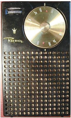 　トランジスタを利用した最初の商用製品は、「Sonotone 1010」という補聴器だった。画像はIntelの協力による。