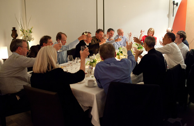 2011年2月、IT業界の著名人がオバマ大統領の夕食会に招かれた（出典：ホワイトハウス）