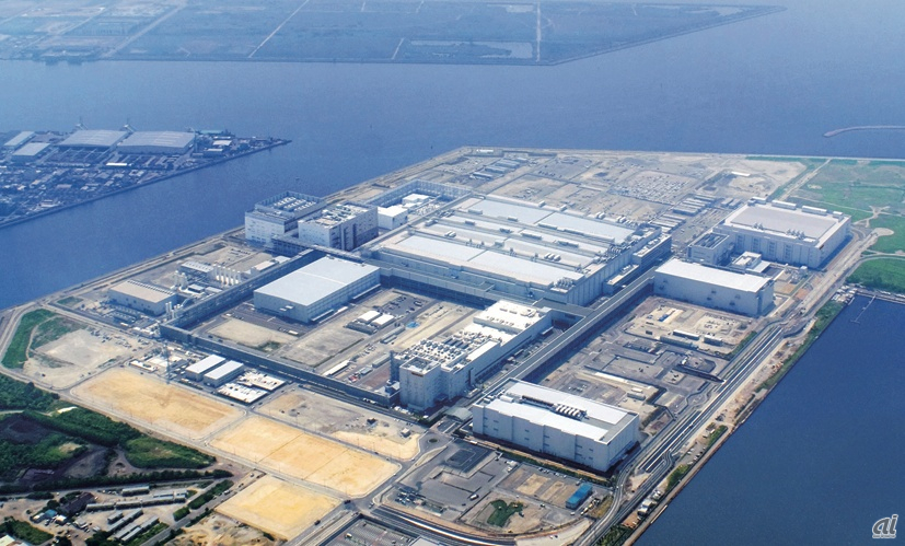 シャープが21世紀型コンビナートと呼ぶ堺工場