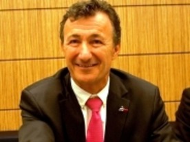 売れてから作る、ものづくりの新展開--ダッソーのシャーレスCEO