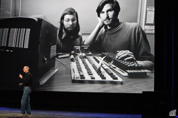二人のスティーブが始めたアップルコンピュータは2007年、社名から「コンピュータ」を取り除いた