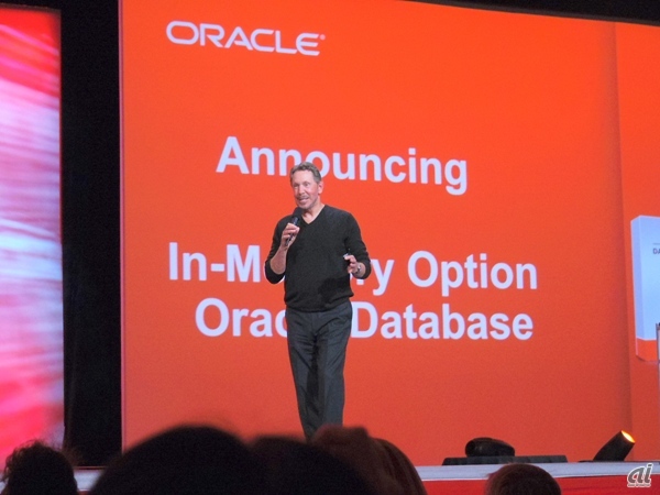 米Oracleがサンフランシスコで9月22日から26日まで開催している年次イベント 「Oracle OpenWorld 2013」（OOW 2013）。

Oracle Database 12cに追加されたインメモリオプションを筆頭に、ソフトウェアとハードウェアを統合した「エンジニアド・システムズ」、ミドルウェアなどさまざまな新製品のアナウンスがあった。

一方で、3日目には、最高経営責任者（CEO）のLally Ellison氏が基調講演をキャンセルし、ヨットレースの世界大会「America's Cup」に参加するというハプニングもあった。ZDNet Japanは、翌日の決勝戦とその後の記者会見も取材した。

個別のトピックは追って紹介する予定だが、ここでは、OOW2013の初日からAmerica's Cupまでの様子を写真で紹介する。