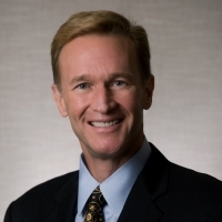 9. Daniel Hesse氏--Sprint Nextel

　Dan Hesse氏は2007年12月にSprintのCEOに指名された。それ以前は、Embarqの会長兼CEOを務めていた。

2012年の賞与と手当
賞与：500万2457ドル
手当：16万7334ドル
