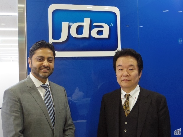 JDA Software Groupインターナショナル担当シニアバイスプレジデントRazat Gaurav氏（左）とJDAソフトウェア・ジャパンの代表取締役社長 田上一巳氏