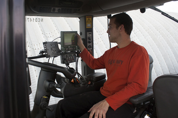Ag Leader Technologyの生産性監視テクノロジ

　Chris Jones氏が眺めているAg Leader Technologyのモニタには、インディアナ州パルミラにある同農場の主要なトウモロコシ畑の生産性が表示されている。