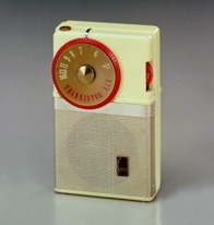 ソニーの画期的な製品である「ポケットサイズ」ラジオ「TR-63」。