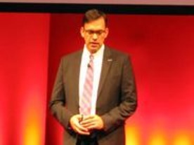 「Office 2016」にみるソフトパッケージビジネスの終焉