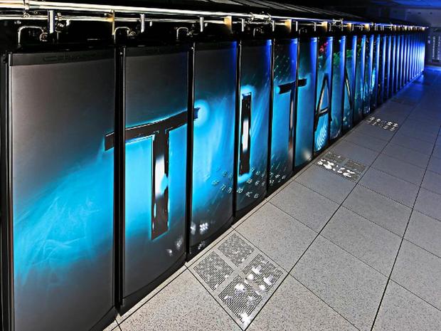2012年11月～2013年6月：Titan
　米国のオークリッジ国立研究所に設置された「Titan」は、毎秒2京回を超える演算能力を持つスーパーコンピュータであり、気候変動や代替エネルギーなど、地球規模の課題の研究に活用された。

　「Cray XK7」ベースのTitanは、合計56万640基の「AMD Opteron 6274」（2.2GHz）CPUと「NVIDIA K20X GPU」、710テラバイトのメモリを搭載しており、最大性能は2万7112.5テラフロップスに達し、その際の消費電力は8209KWだった。OSはLinuxをベースにCrayが開発したもので、ノード間のインターコネクトは「Cray Gemini」である。