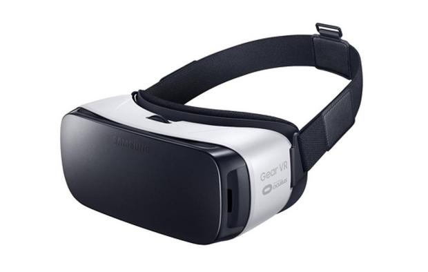 サムスンのGear VR（98ドル）

　仮想現実（VR）の進化は速い。今年の父の日に、サムスンのVRヘッドセット「Gear VR」は、ワクワクするようなギフトになるだろう。Gear VRは、サムスンの複数のスマートフォンやタブレットに対応しており、VRゲームや動画を体験するには、現在発売されているVR製品の中で最適な選択肢の1つだ。