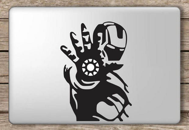 ゲーム・オブ・スローンズ

　この「Valar  morghulis」ステッカーが貼られたノートPCを見て、「Valar dohaeris」とつぶやく人がいれば、それは本物の「ゲーム・オブ・スローンズ」のファンだ。