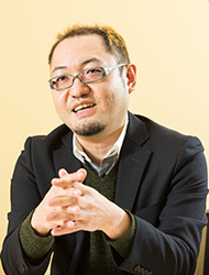 山田志貴氏