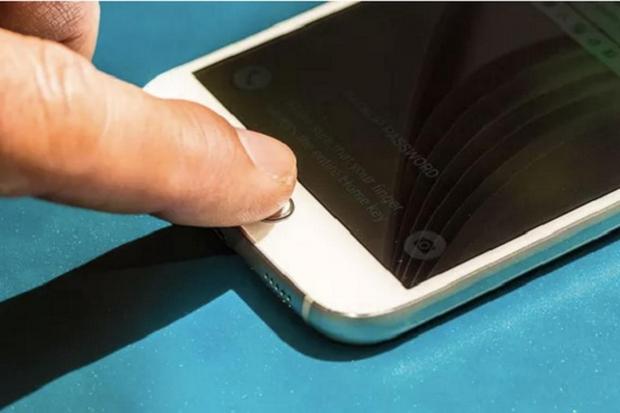 誤認識率は極めて低い

　Appleによると、「Touch ID」を装備した同社のデバイスが、別々の指紋を同一の情報として登録する確率は「5万分の1」だという。

　また同社によると、「これに対して、一般的な4桁のパスコードを言い当てられる確率は1万分の1」だという。