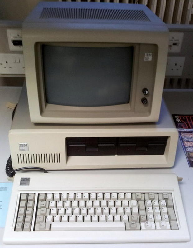 　IBMは店舗販売時点情報管理システム（POSシステム）の端末も数多く作っている。この1985年に発売された「IBM 4683」もその1つだ。

　システムはPCベースのコントローラとシンクライアントベースのPOS端末から構成されており、通常はトークンリングネットワークで接続されていた。