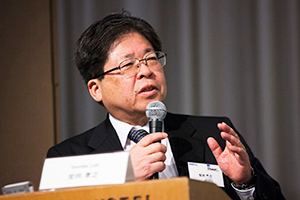 安井孝之氏