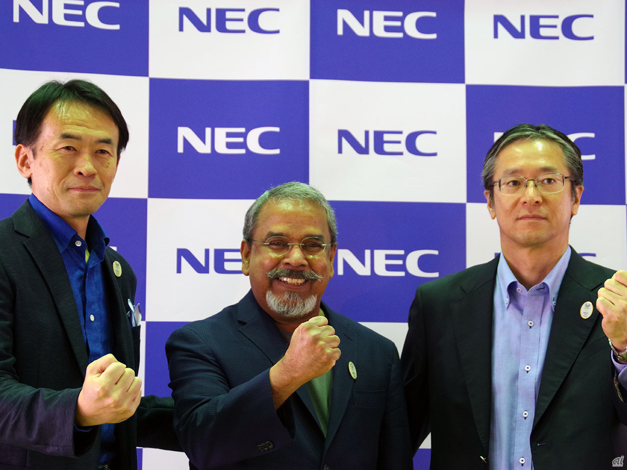 （左から）NEC Xの最高経営責任者（CEO）に就任する藤川修氏、最高アクセラレーション責任者（CXO）に就任するPG Madhavan氏、NEC 執行役員 中央研究所担当の西原基夫氏