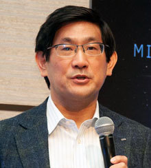 日本IBM 常務執行役員 ハードウェア事業本部長の朝海孝氏