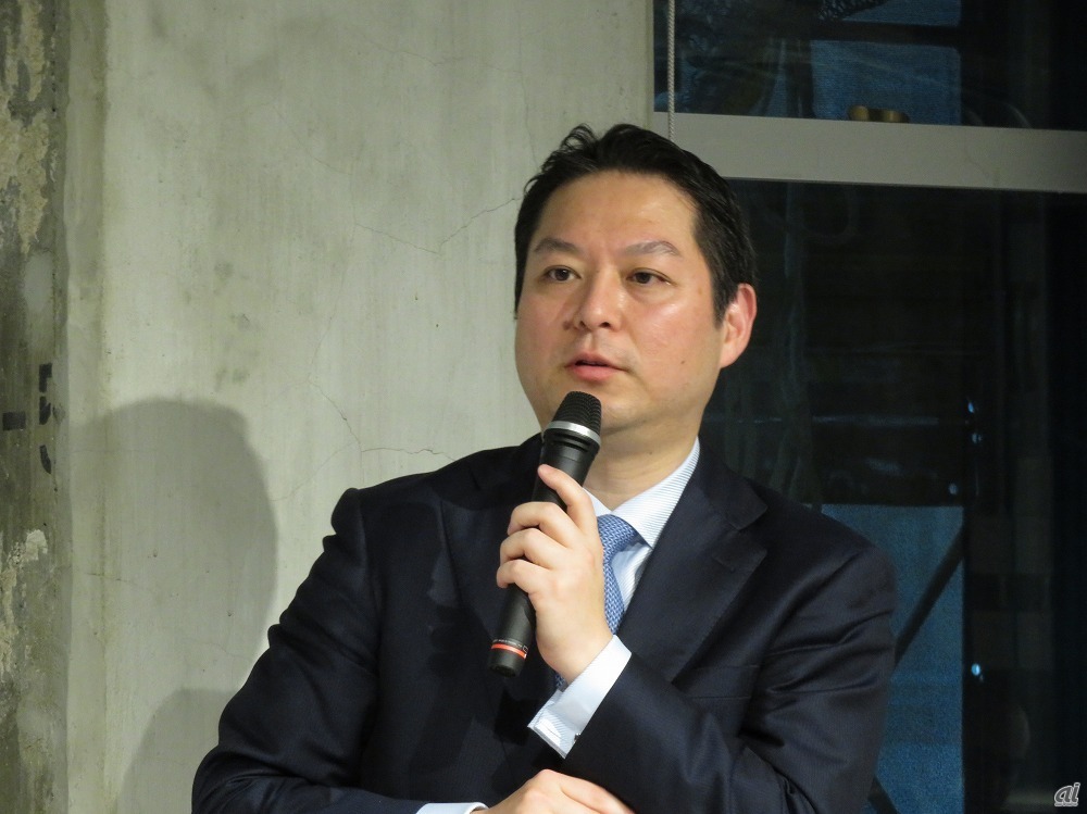 写真1：会見に臨むSAPジャパンの福田譲代表取締役社長