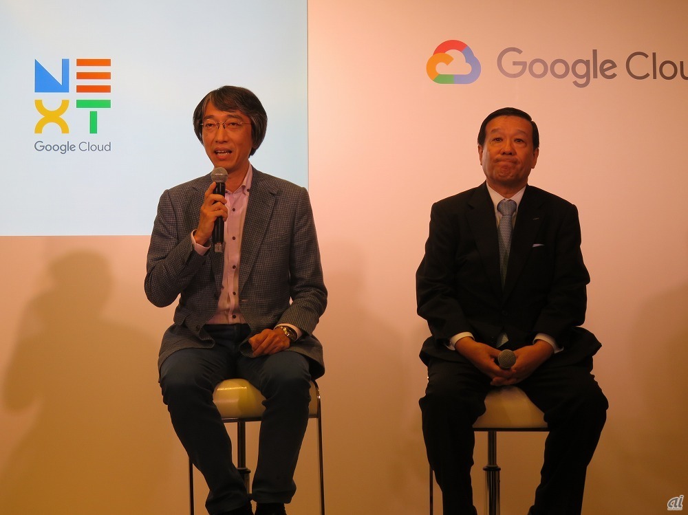 Google Cloudのイベントの基調講演後、記者会見も行ったGoogle Cloud日本代表の阿部伸一氏（左）と岩本氏