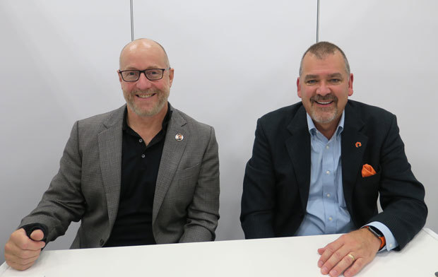Pure Storageのシニアディレクター兼ES2担当プロダクトマーケティングのKevin Liebl氏（右）とバリューマーケティング・マネージャー、Kevin Rickson氏（左）