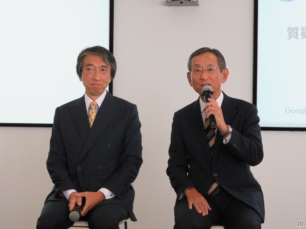 右から、福岡銀行取締役副頭取でふくおかFG取締役執行役員の横田浩二氏、グーグル・クラウド・ジャパン代表の阿部伸一氏