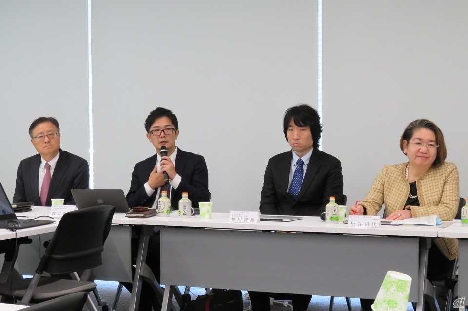 （左から）UACJの渋江氏、渡辺氏、ドクターズの柳川氏、SAPジャパンの松井氏