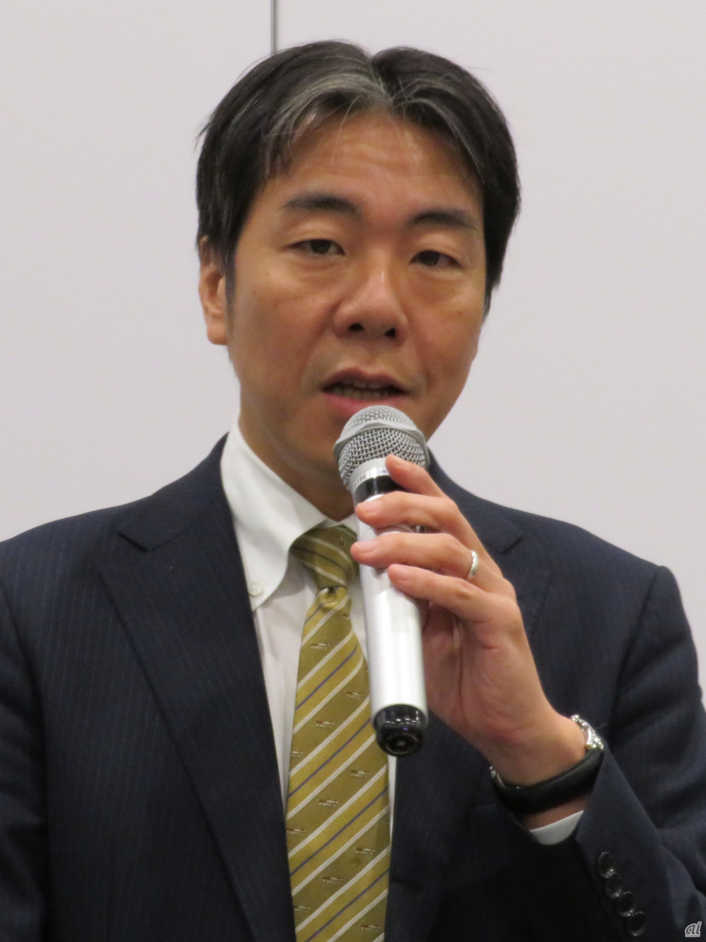 会見に臨むSAPジャパンの神沢正 バイスプレジデント デジタルコアクラウド事業本部長