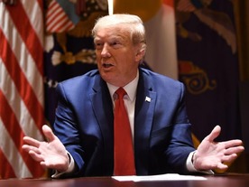 トランプ米大統領、ファーウェイ製品調達禁止の大統領令を1年延長