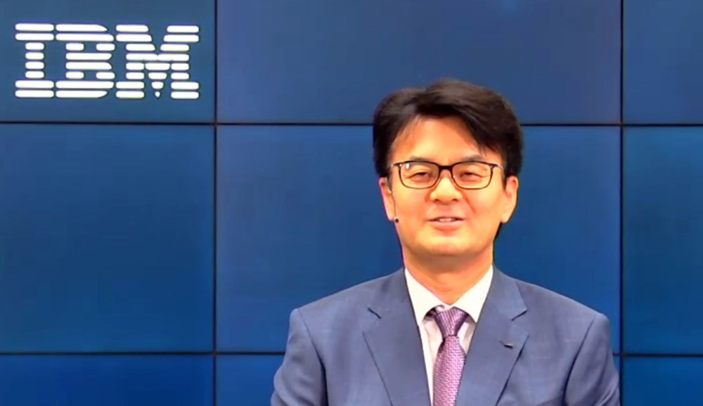オンラインで記者会見した日本IBM 代表取締役社長に山口明夫氏