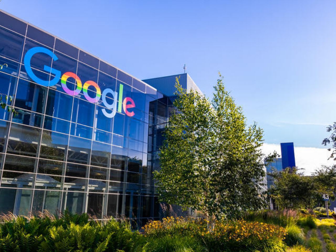 グーグルの親会社Alphabet、59％増益--広告が回復 - ZDNet Japan