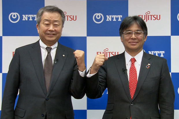 NTT 代表取締役社長の澤田純氏（左）と、富士通 代表取締役社長の時田隆仁氏