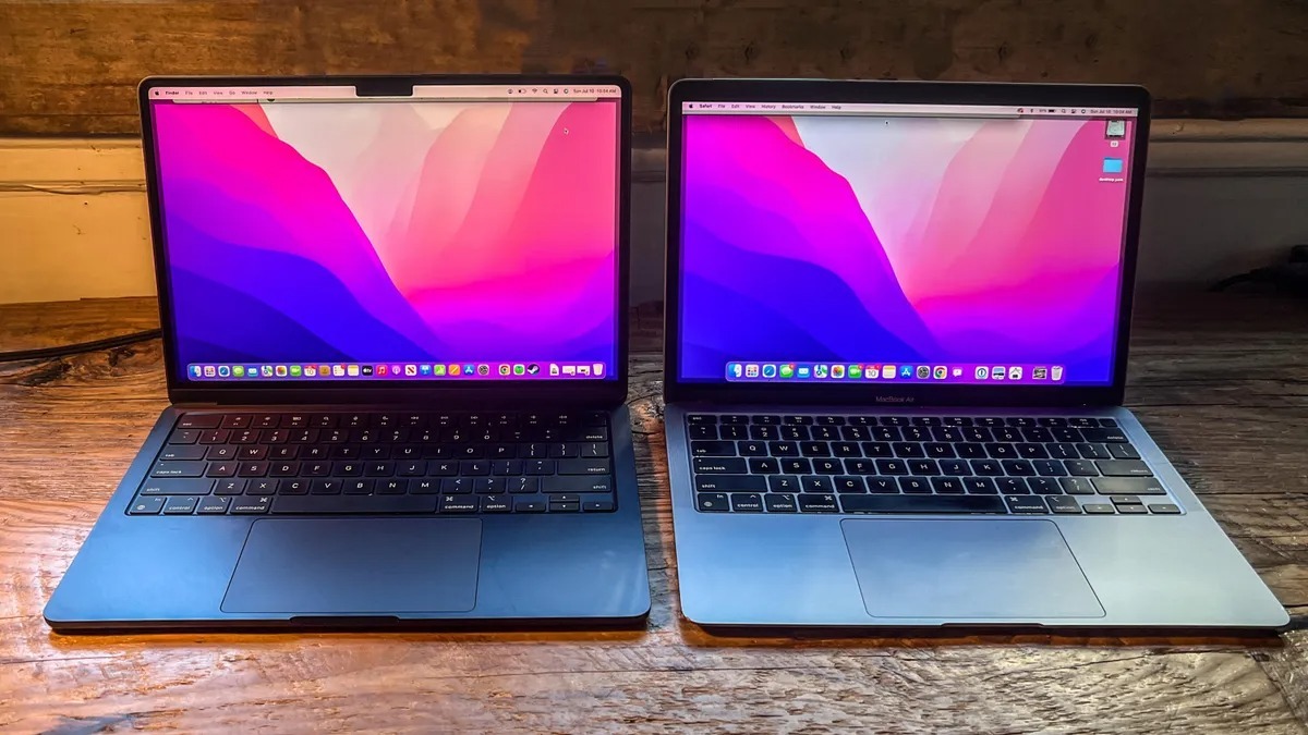 　価格は1199ドルからとなっており、従来のMacBook Air（999ドルから）よりも200ドル高い。これは残念なことだ。以前の古いデザインの「M1」搭載MacBook Airは999ドルで引き続き販売されており、新型モデルの値上げの影響を若干軽減している。
