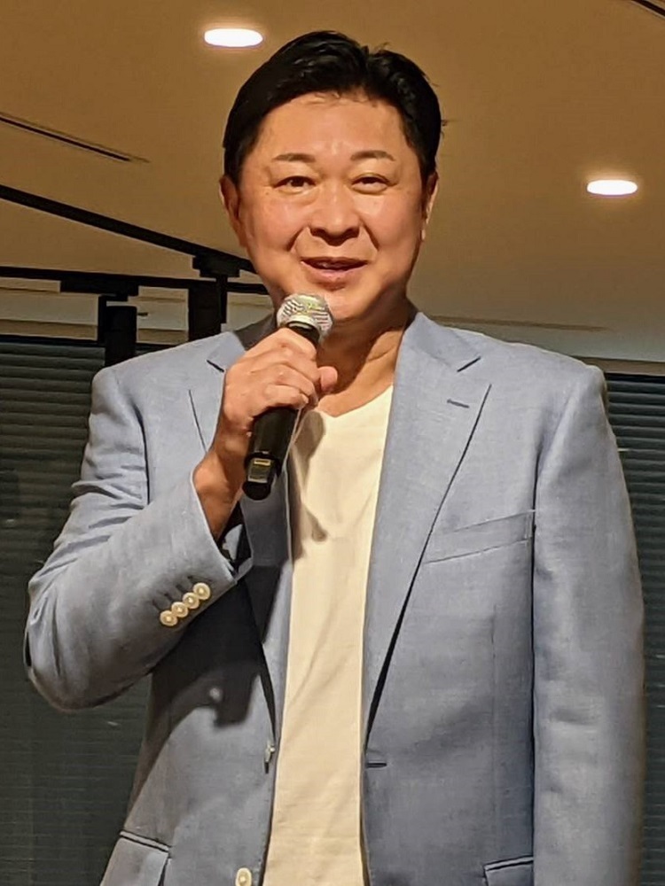 代表取締役社長の鈴木洋史氏