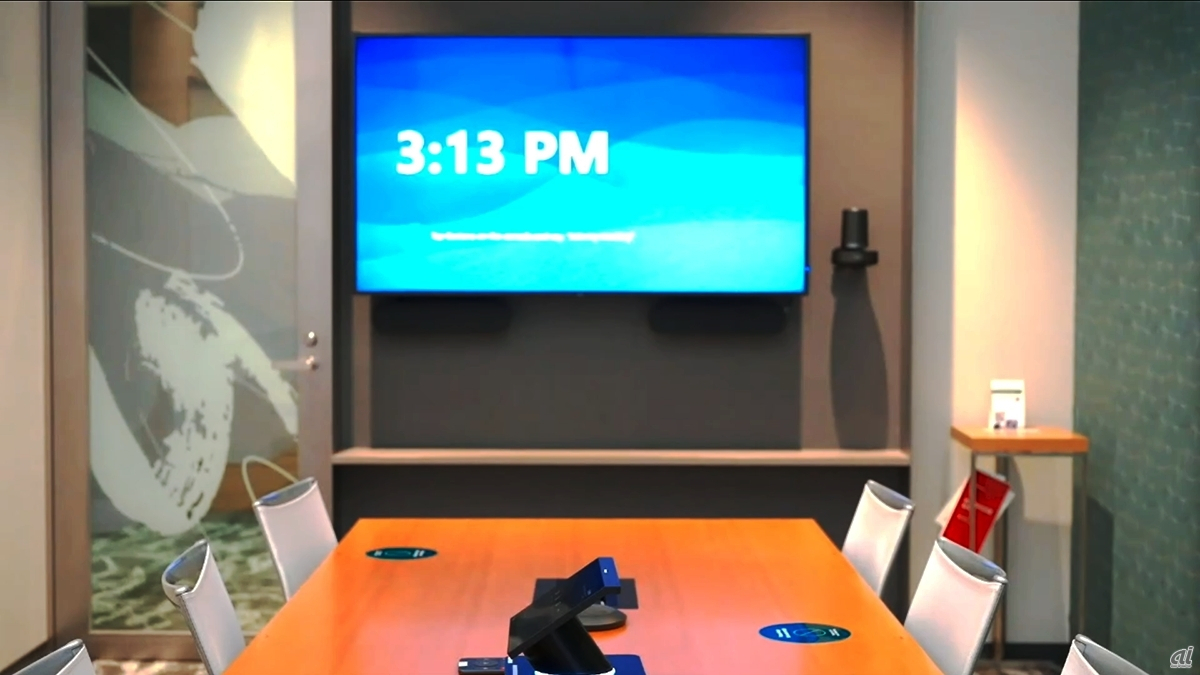 会議室にはTeams関連デバイスを設置