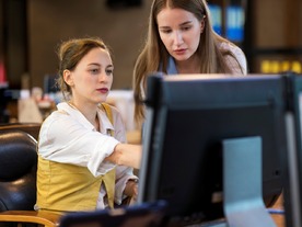 マイクロソフト、サイバーセキュリティ人材の需要増で女性らのスキルアップを支援