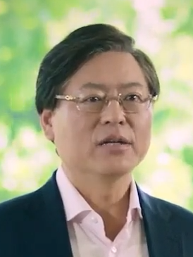 写真1：Lenovo 会長 兼 CEOのYuanqing Yang氏