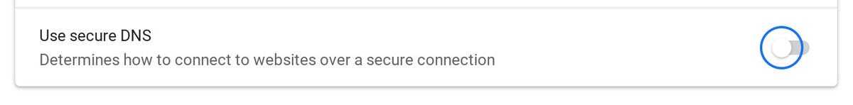 デフォルトでは、セキュアDNSは有効になっていない。