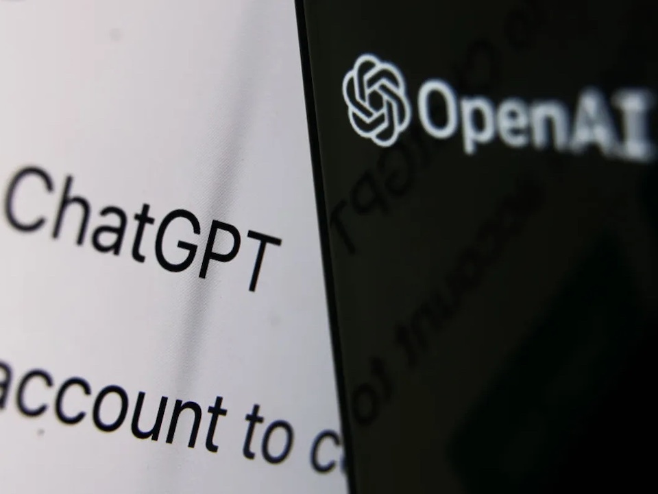 「ChatGPT」の文字とOpenAIのロゴ