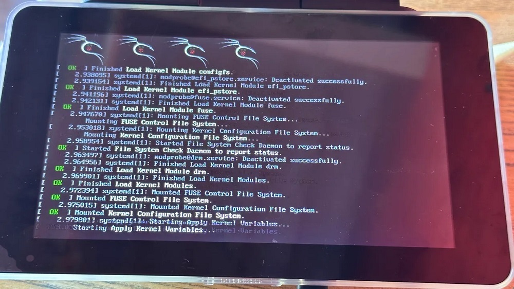 Kali LinuxがRaspberry Piで起動した。提供：Adrian Kingsley-Hughes/ZDNET