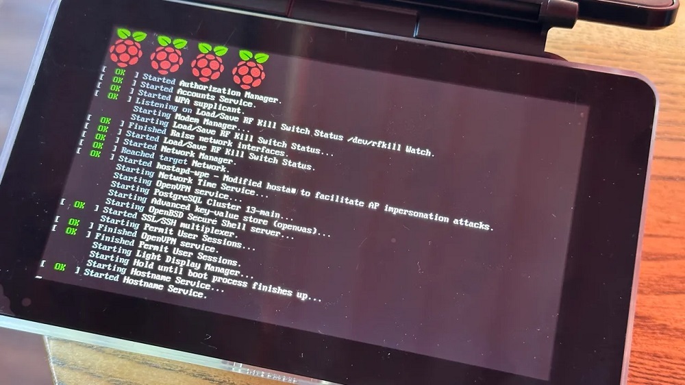 Parrot OSがRaspberry Piで起動した。提供：Adrian Kingsley-Hughes/ZDNET